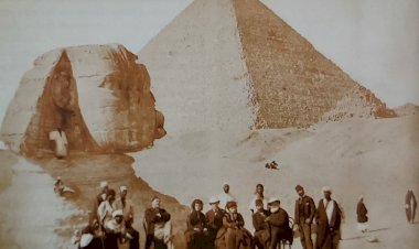 1871 - Dom Pedro II diante da Esfinge de Gizé e da Pirâmide de Quéops